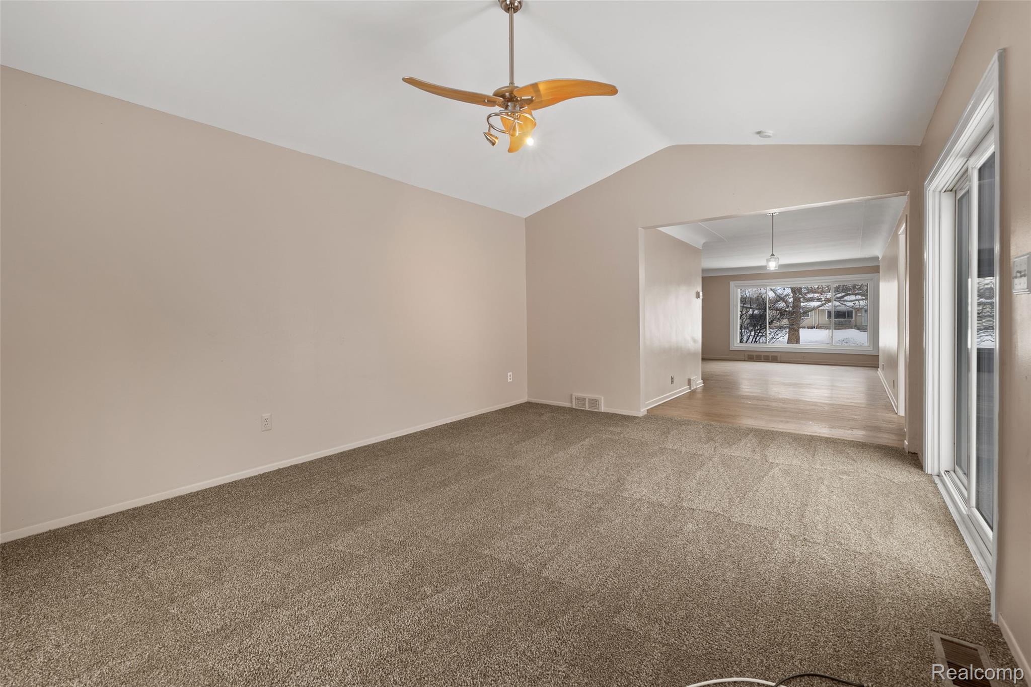 Grosse Pointe City, Michigan 48236, United States, 3 Bedrooms Bedrooms, ,2 BathroomsBathrooms,Residential,Active,138884