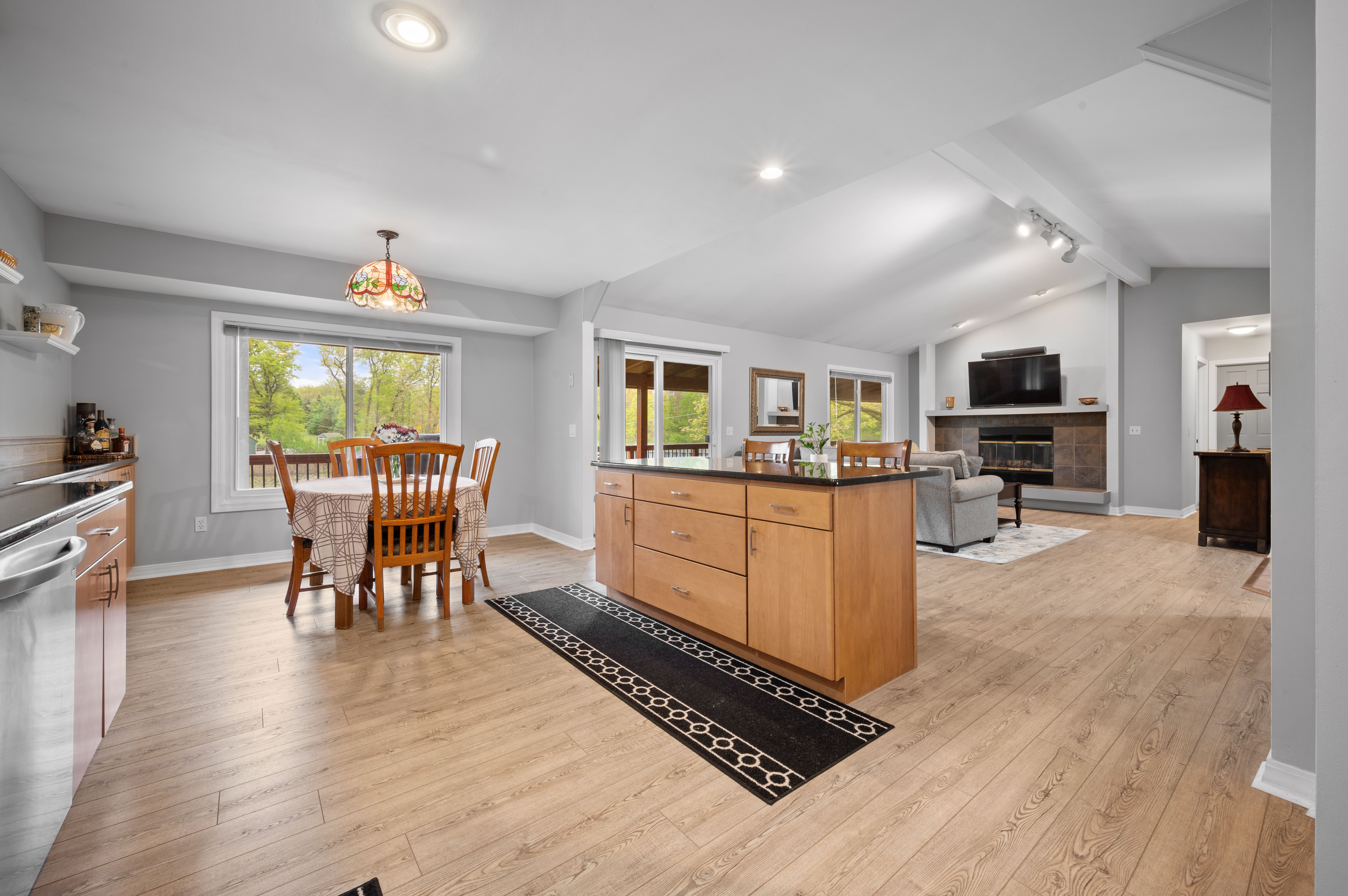 2612 SHADY HOLLOW Drive