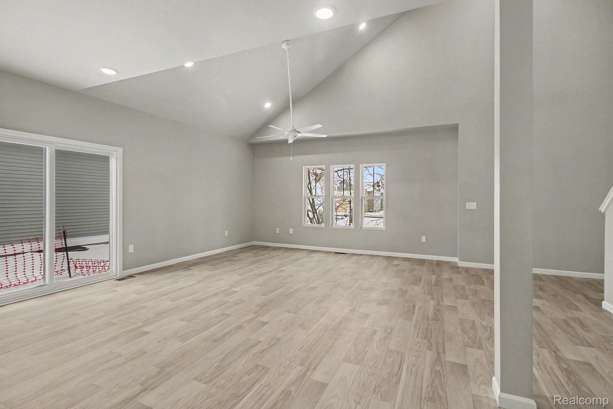 386 Dorchester Drive