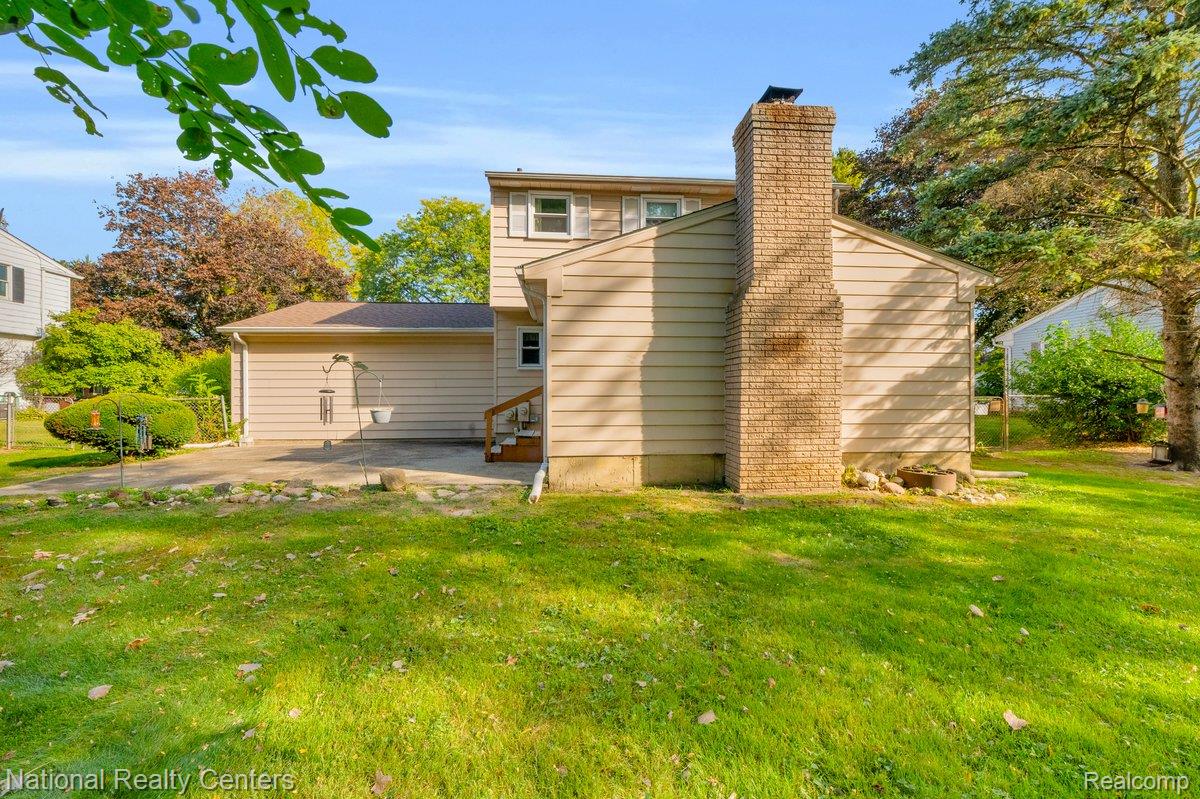 1874 Hopkins Drive