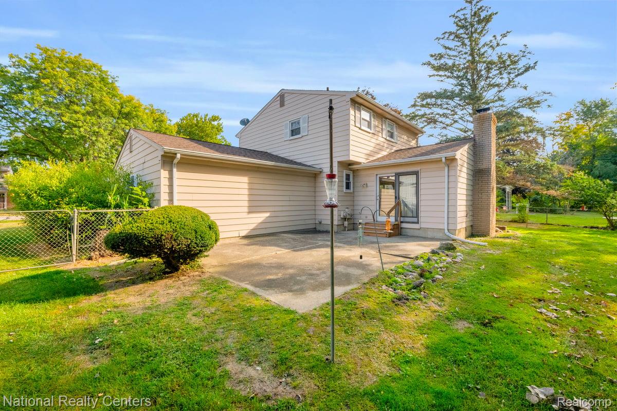 1874 Hopkins Drive