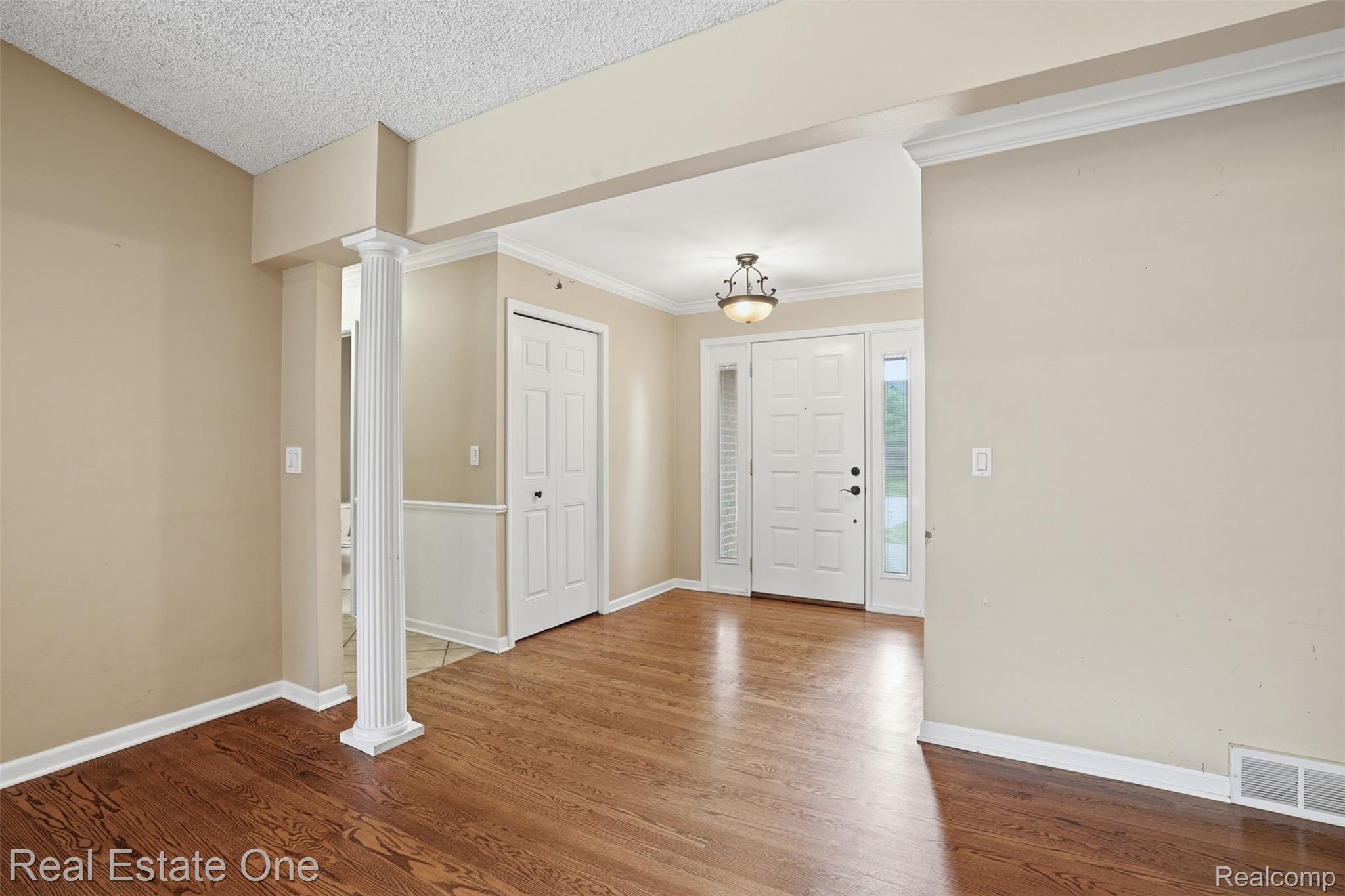 24889 Sutherland Drive