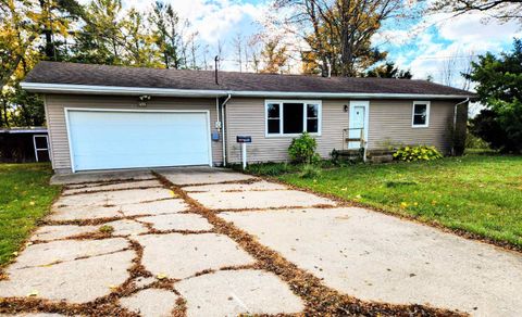 5735 W Freeland Road Kochville Township MI 48623