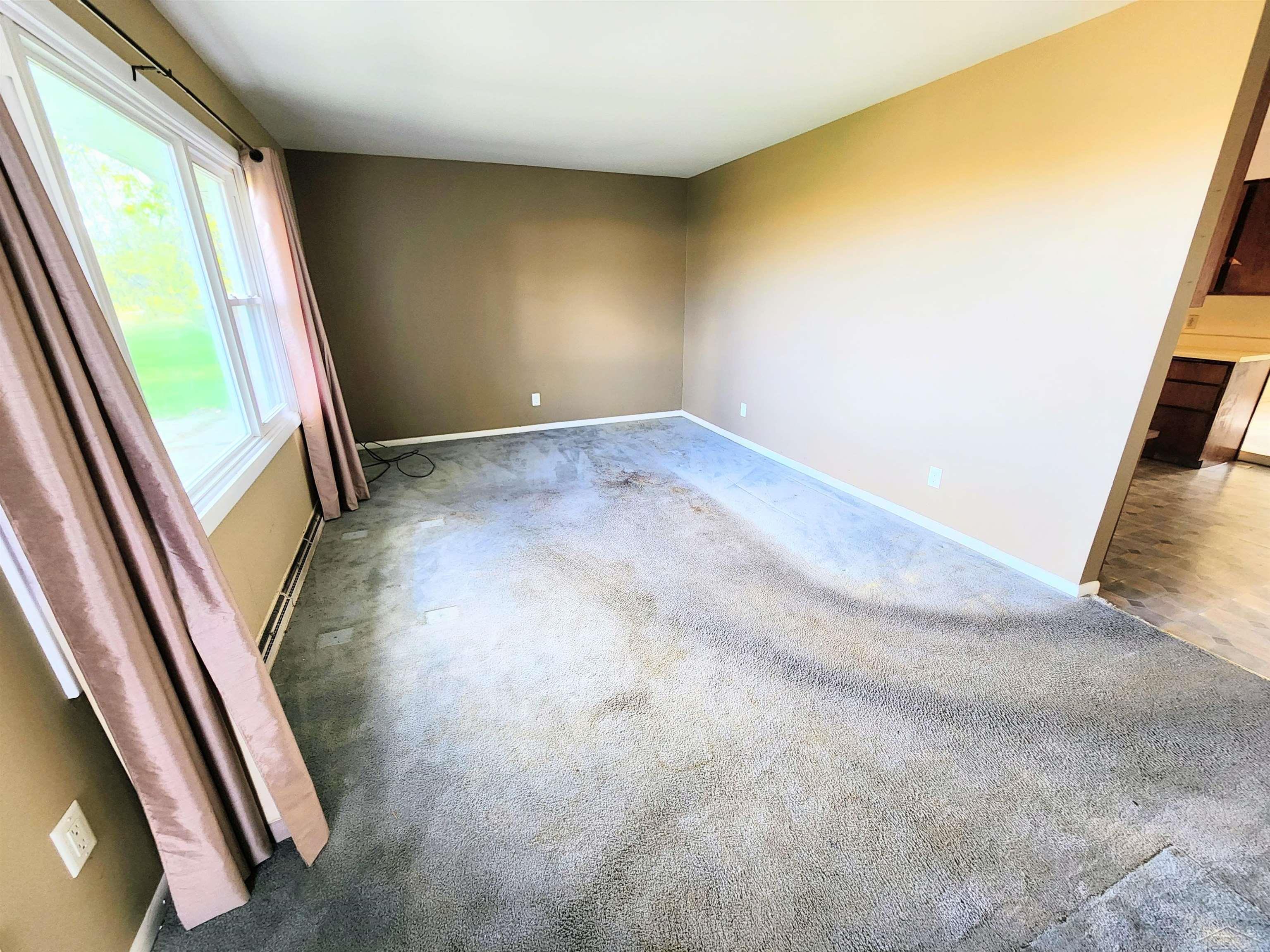 5735 W Freeland Road