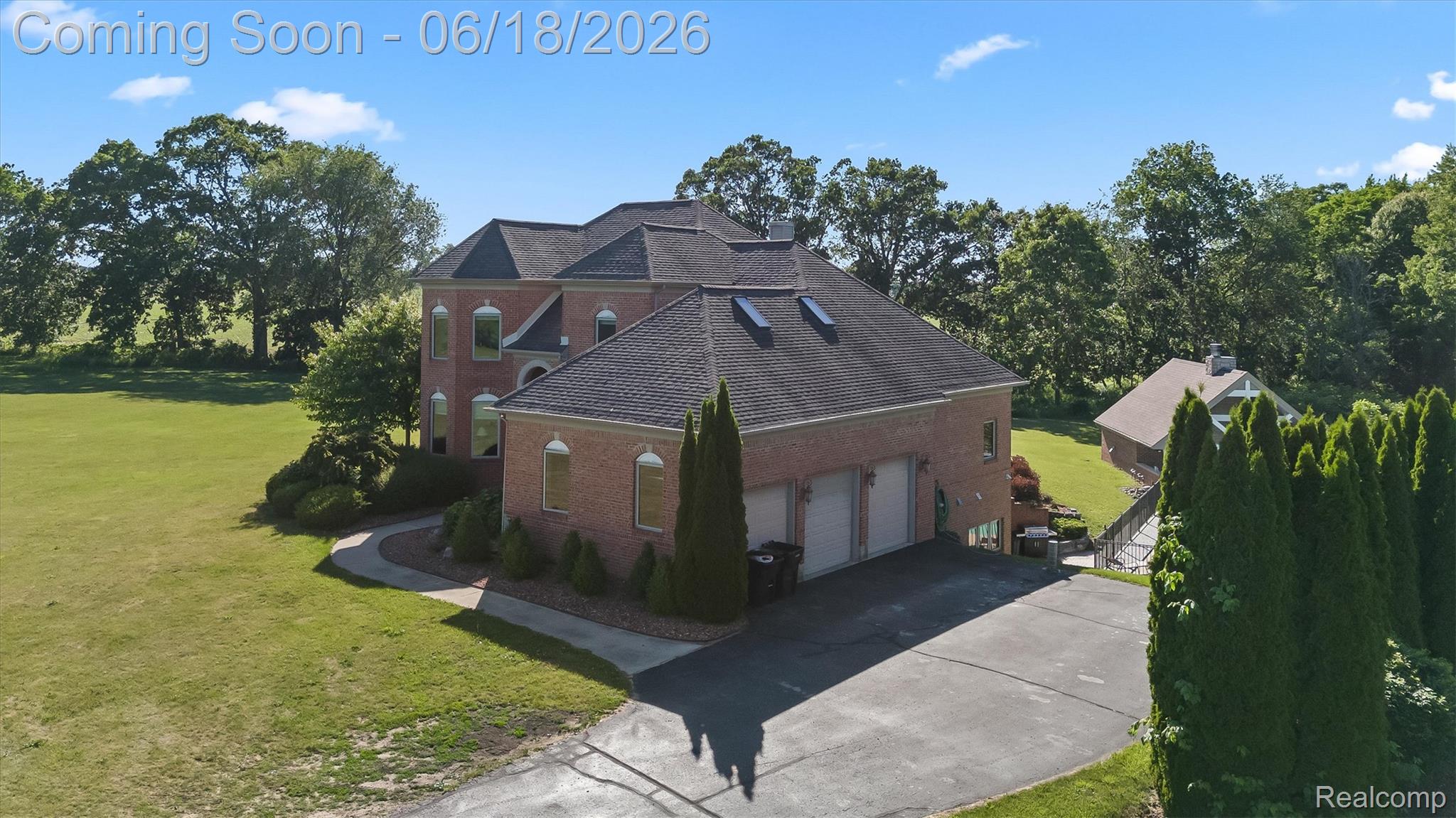 5715 Crest Court