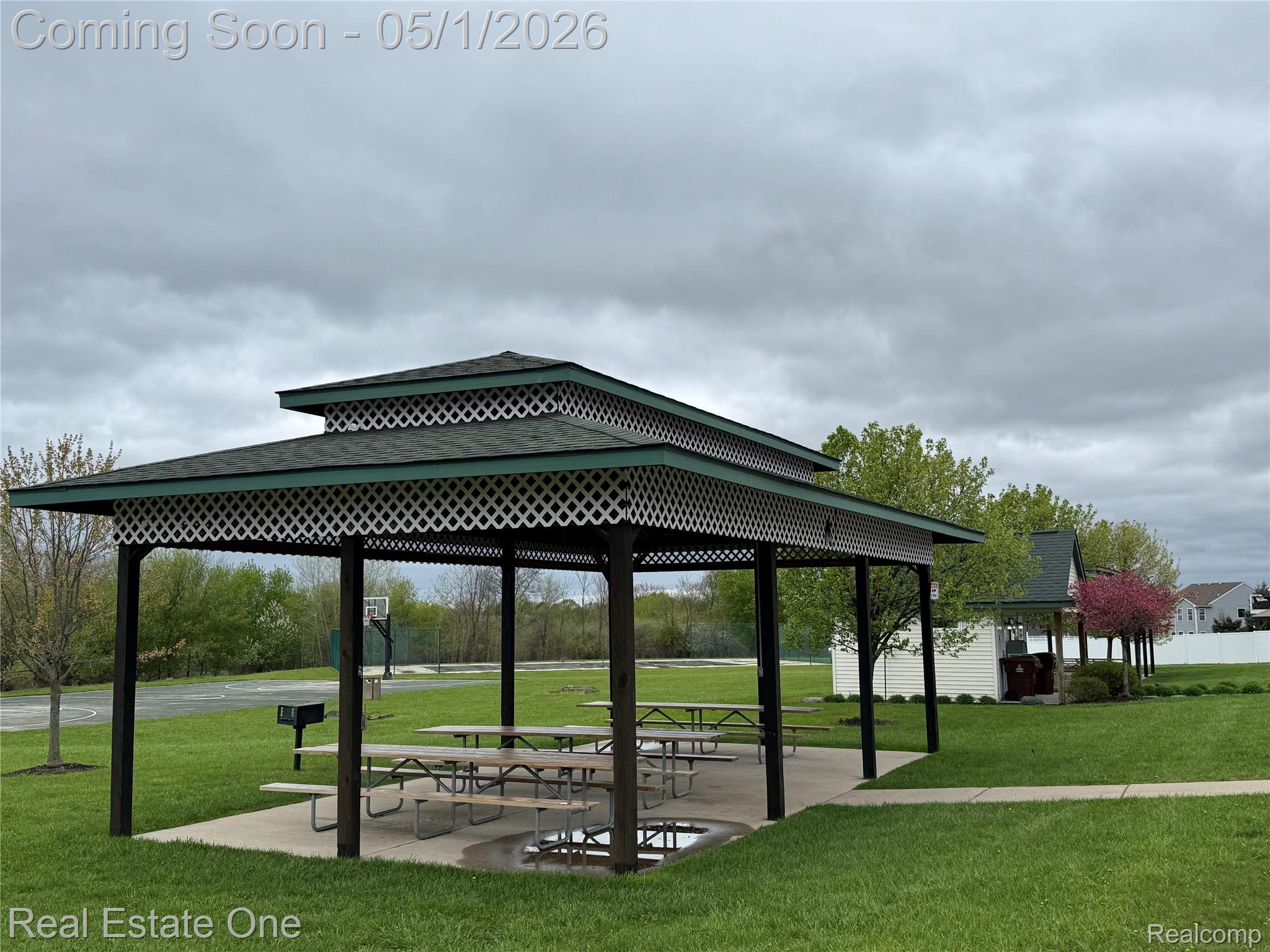 3513 Amber Oaks Drive