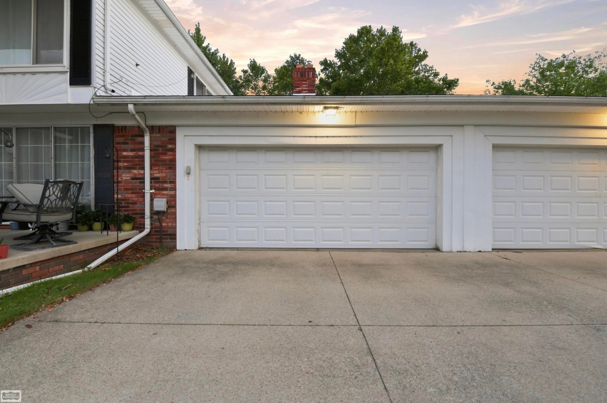 32553 Barclay Sq Square