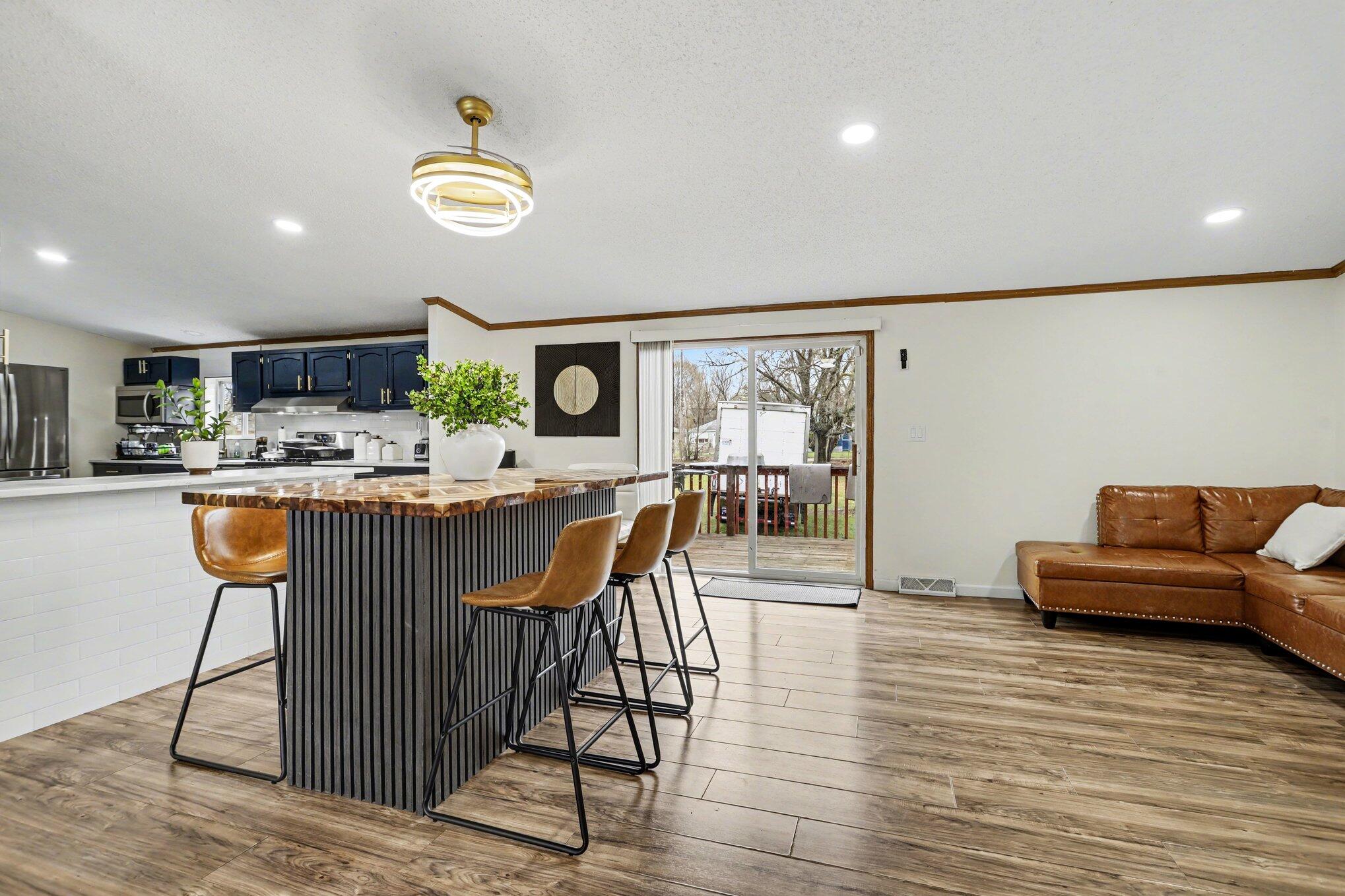 100 W Northside Drive