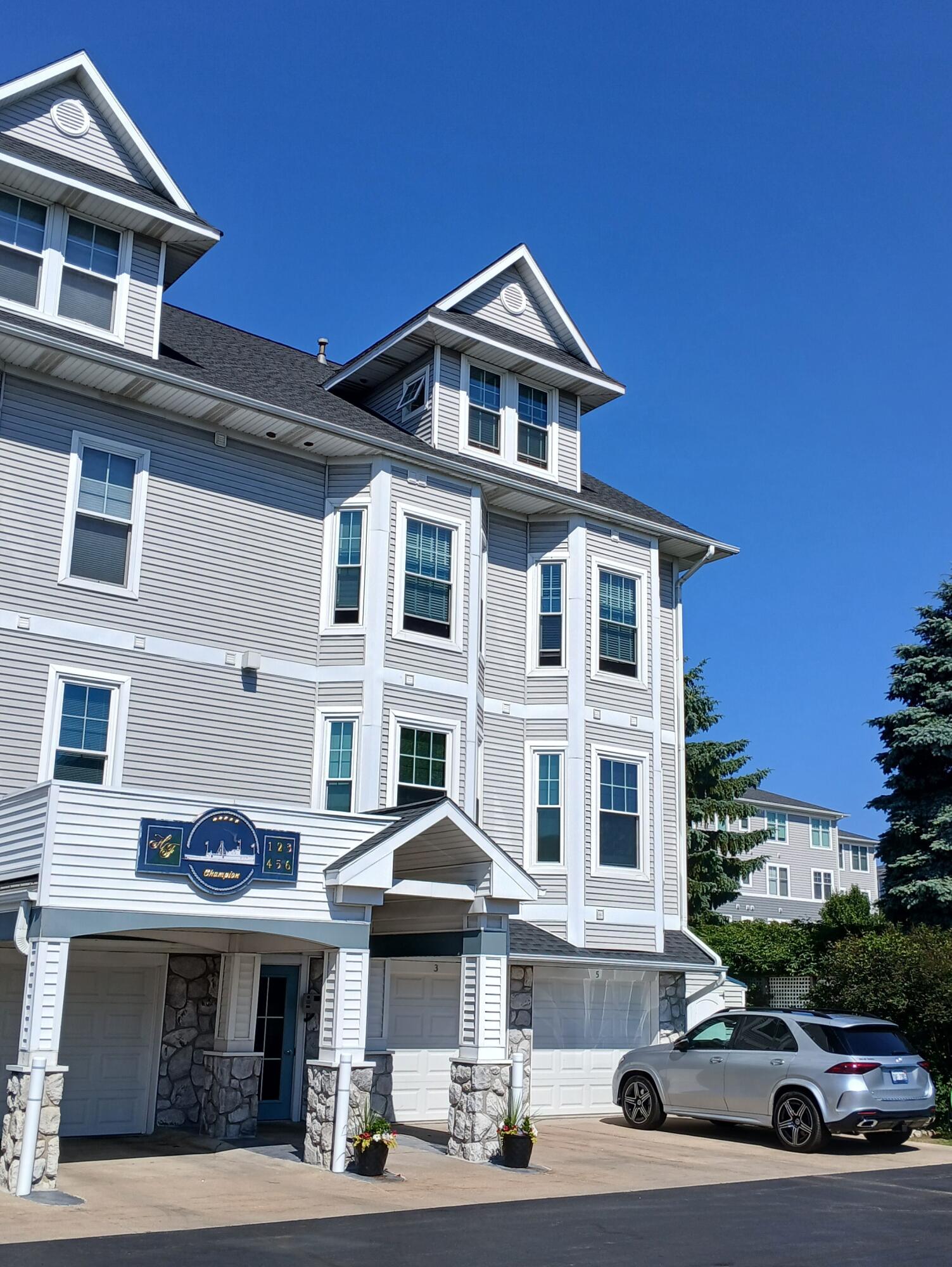 300 S Rath Avenue #5