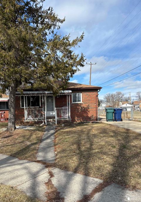 942 Farnham Avenue Lincoln Park City MI 48146