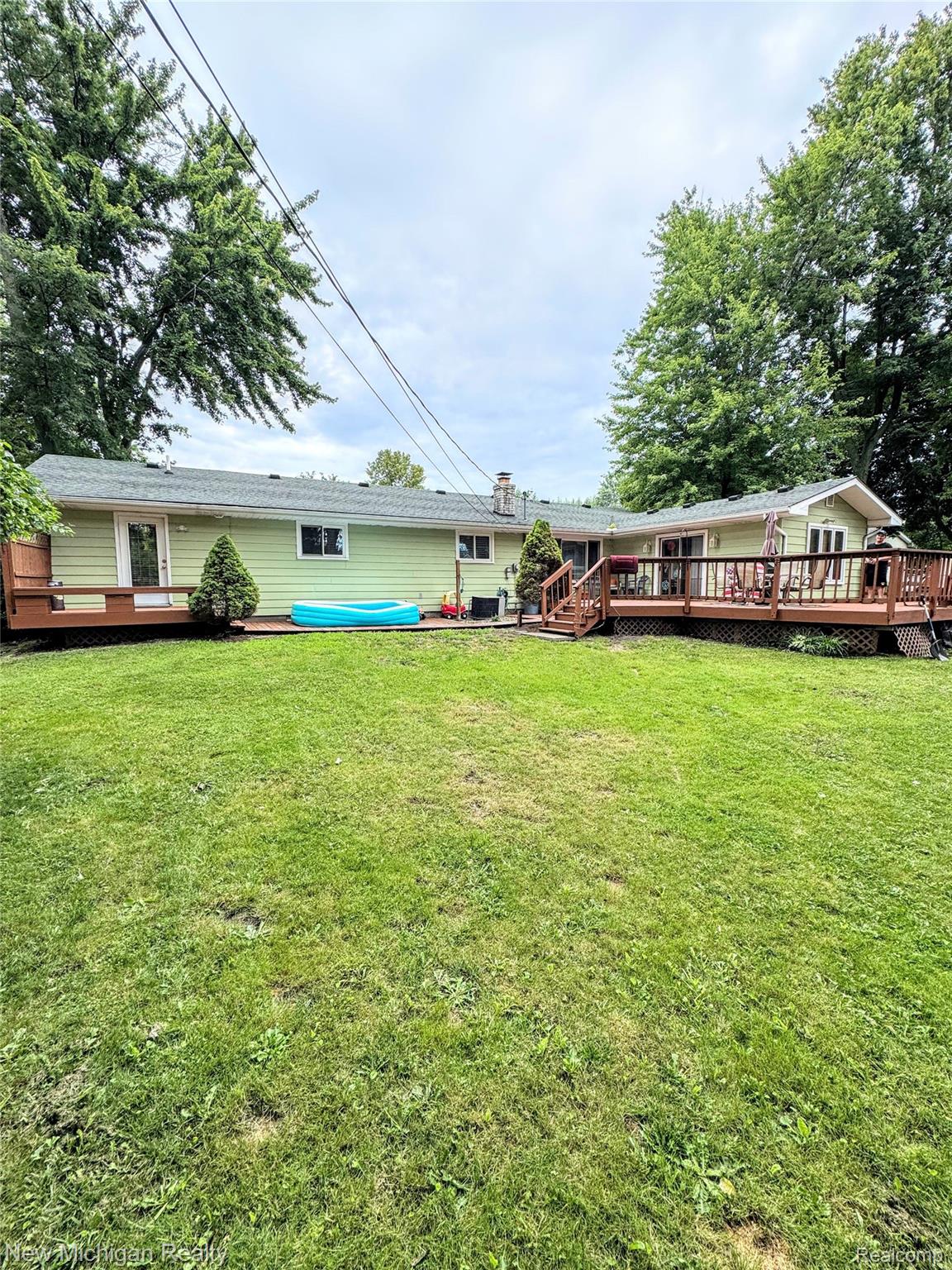 3239 N Shoreview Drive
