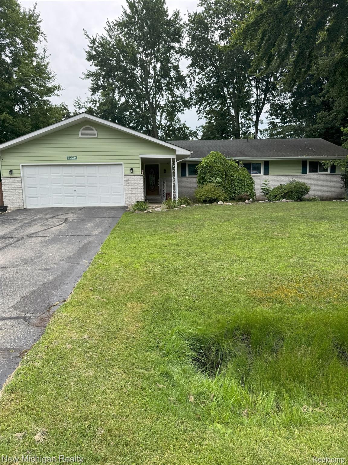 3239 N Shoreview Drive