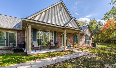 4091 Stonebridge Holly Village MI 48442