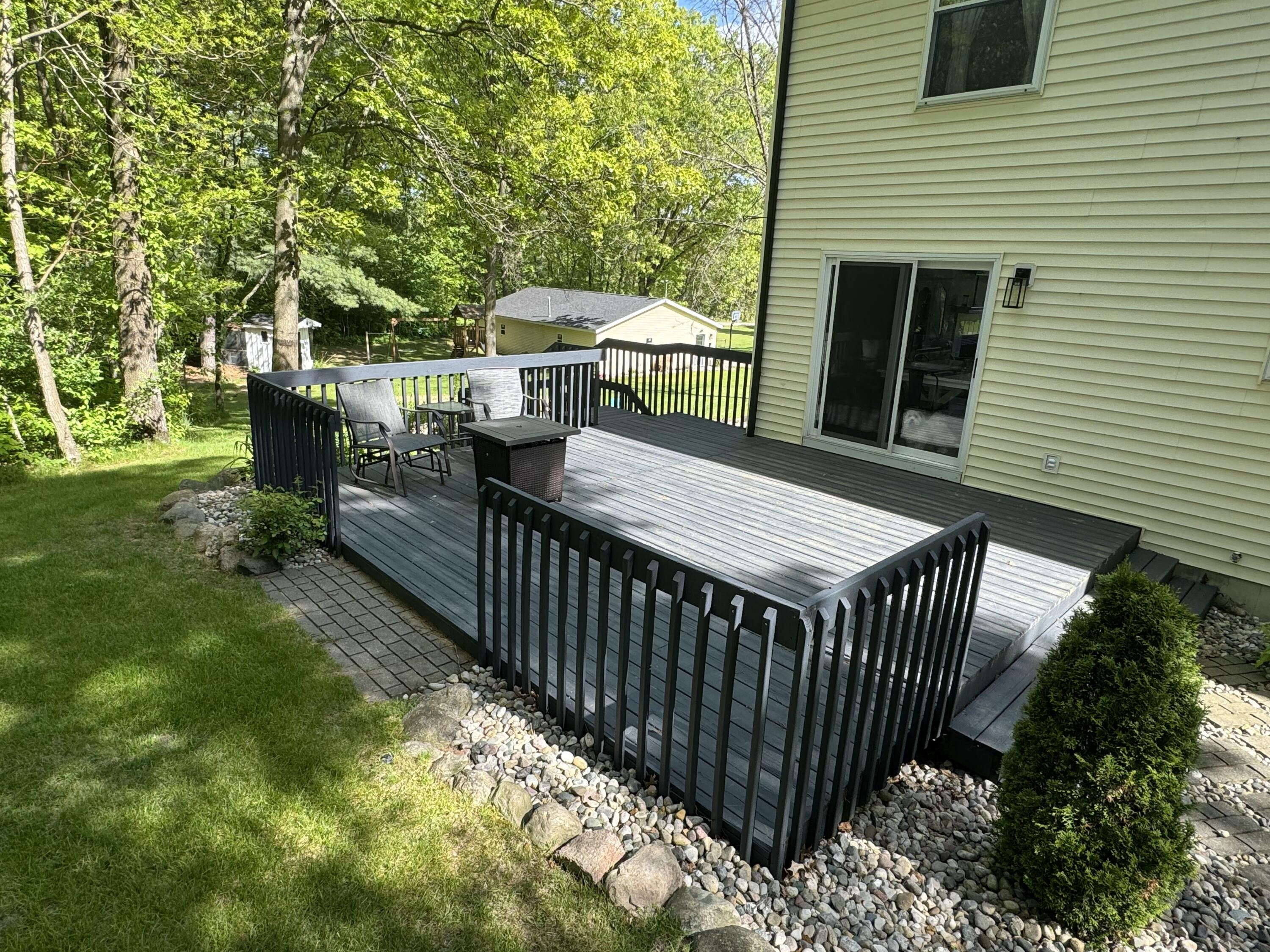 5020 Roundtree Drive