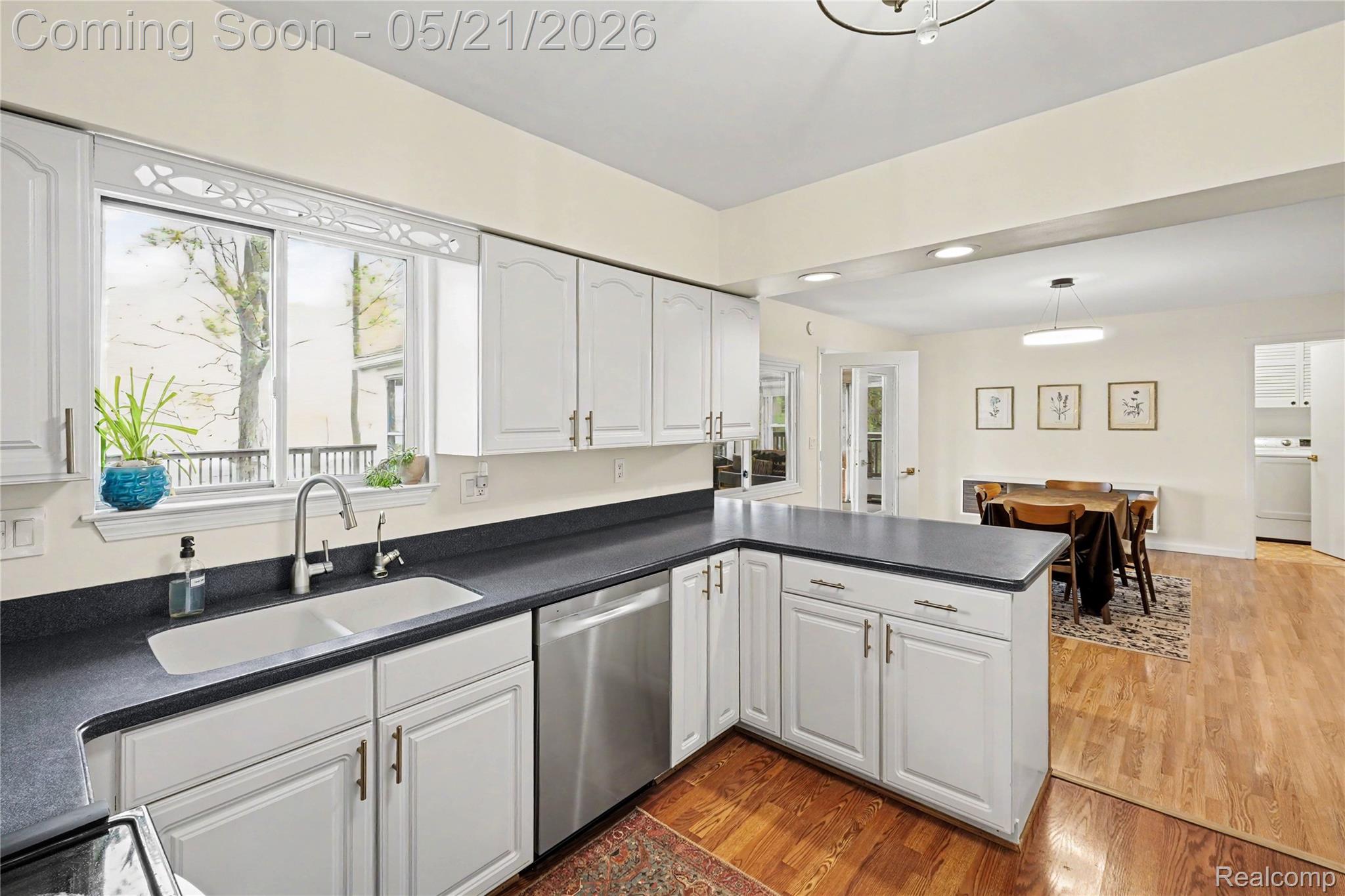 406 Fairwood Road