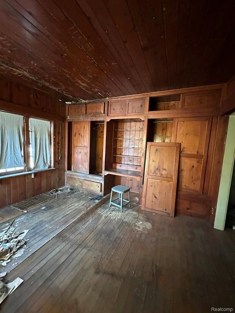 Tiny photo for 231 W Bennett Avenue, Ferndale City, MI 48220 (MLS # 20261021198)