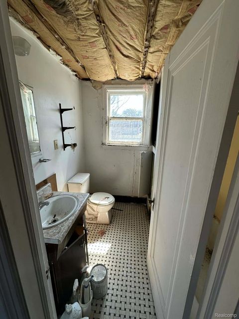 Tiny photo for 231 W Bennett Avenue, Ferndale City, MI 48220 (MLS # 20261021198)