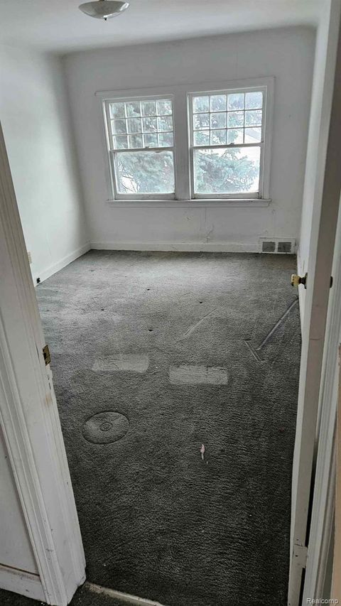 Tiny photo for 231 W Bennett Avenue, Ferndale City, MI 48220 (MLS # 20261021198)