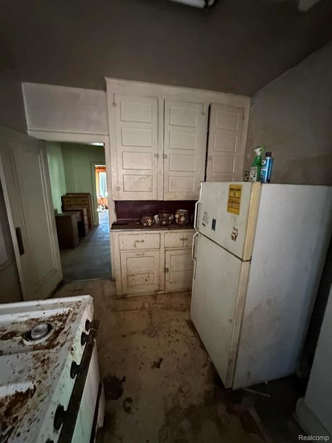 Tiny photo for 231 W Bennett Avenue, Ferndale City, MI 48220 (MLS # 20261021198)