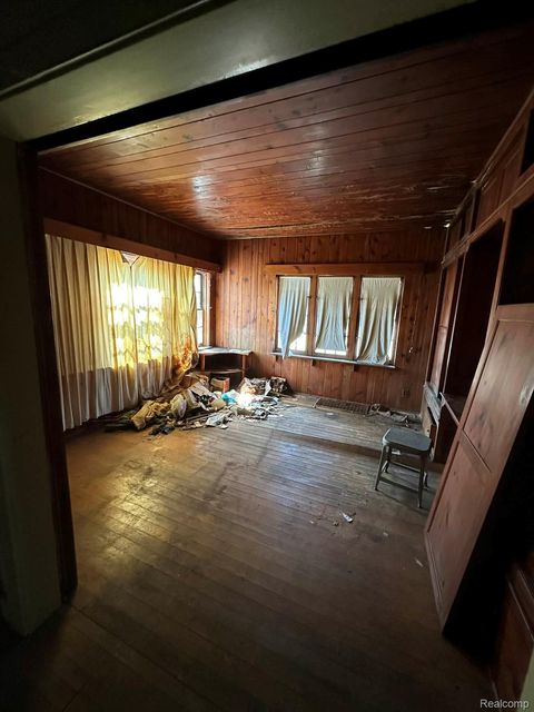 Tiny photo for 231 W Bennett Avenue, Ferndale City, MI 48220 (MLS # 20261021198)