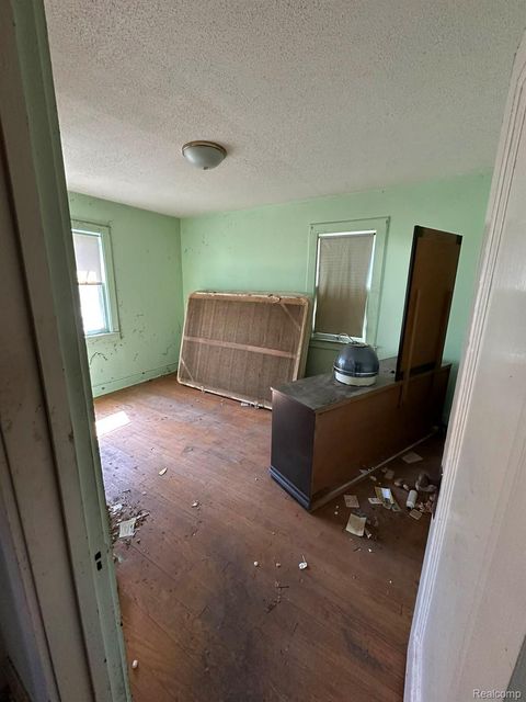 Tiny photo for 231 W Bennett Avenue, Ferndale City, MI 48220 (MLS # 20261021198)