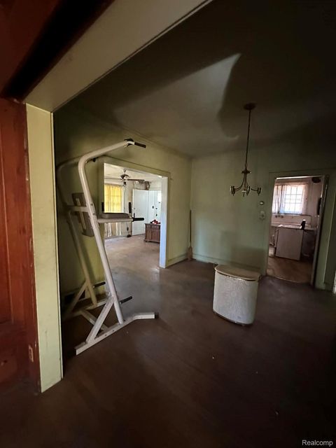 Tiny photo for 231 W Bennett Avenue, Ferndale City, MI 48220 (MLS # 20261021198)