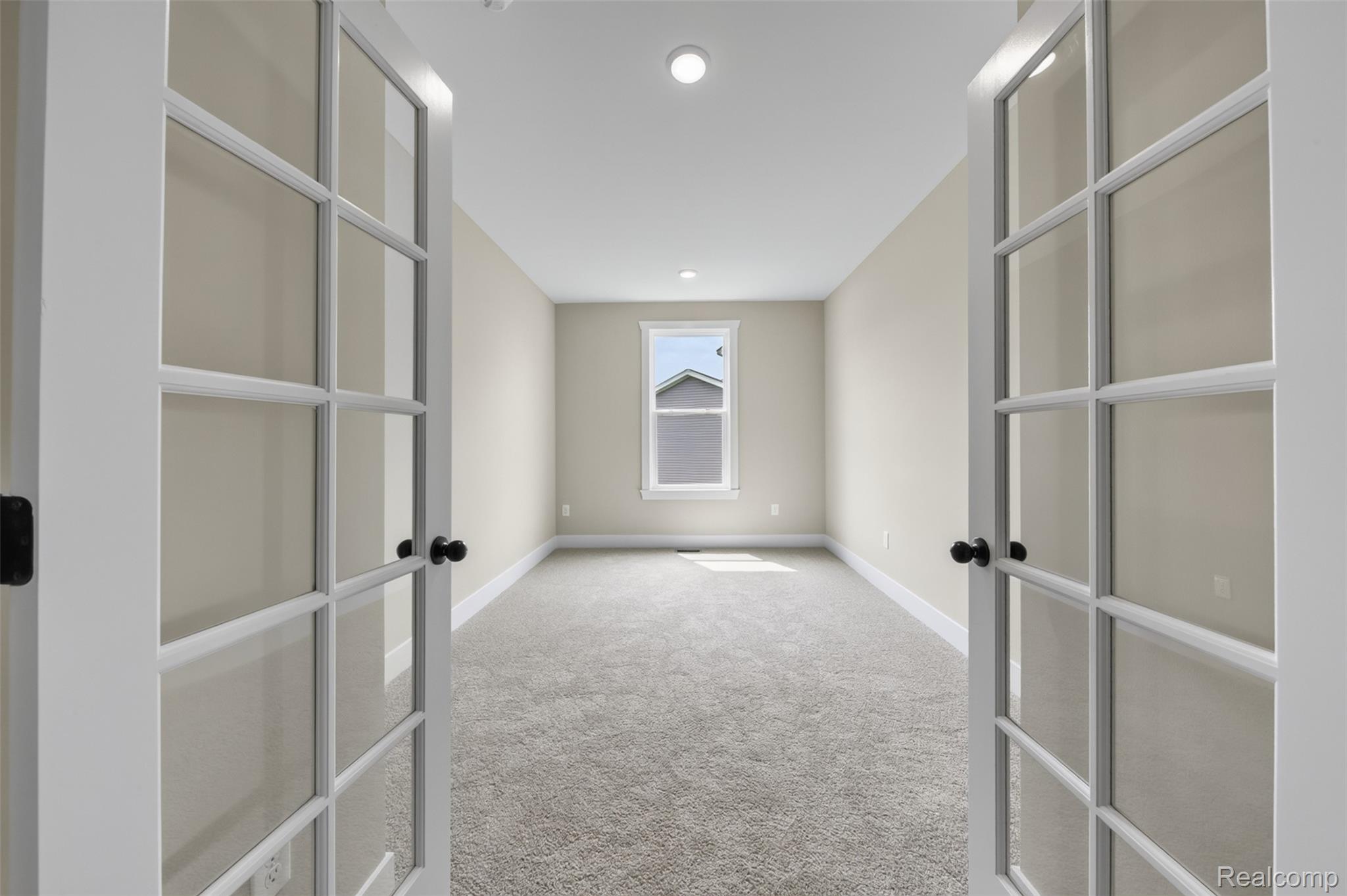 659 ROUND ROCK DR