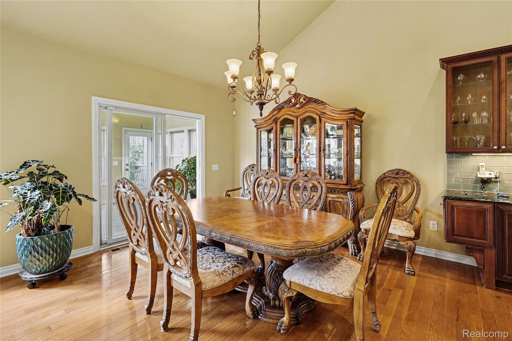 10229 Edgewood Drive