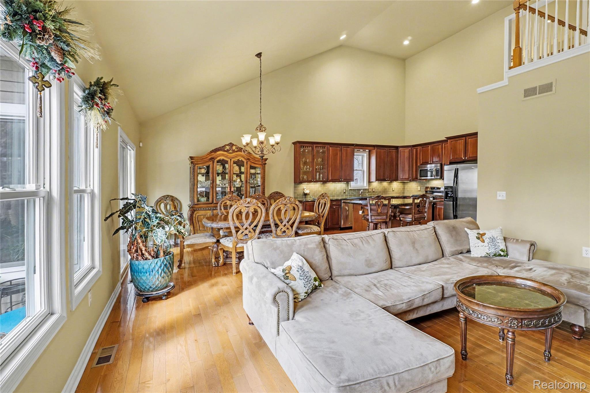 10229 Edgewood Drive