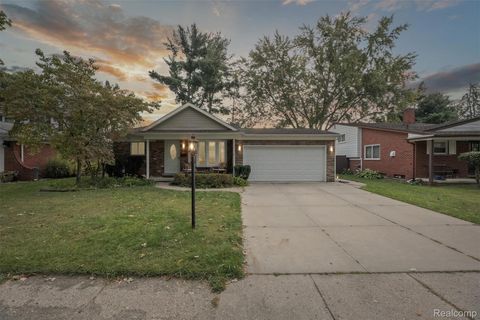 15036 Lakewood Drive Plymouth City MI 48170