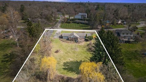 6940 CASTLE Drive Bloomfield Charter Township Oakland MI 48301