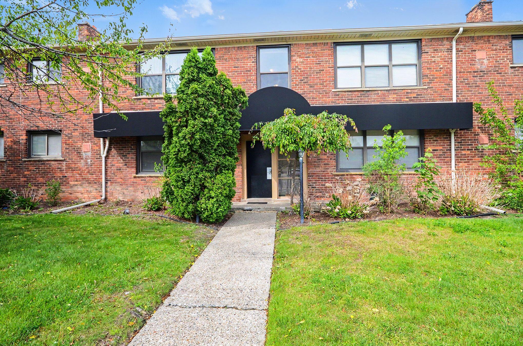 25749 Woodward Avenue 105
