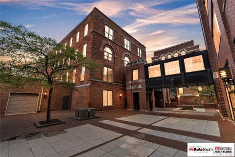 Photo for 200 River Place Dr.