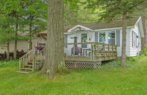 1132 S Woodland Drive Unknown MI 49349