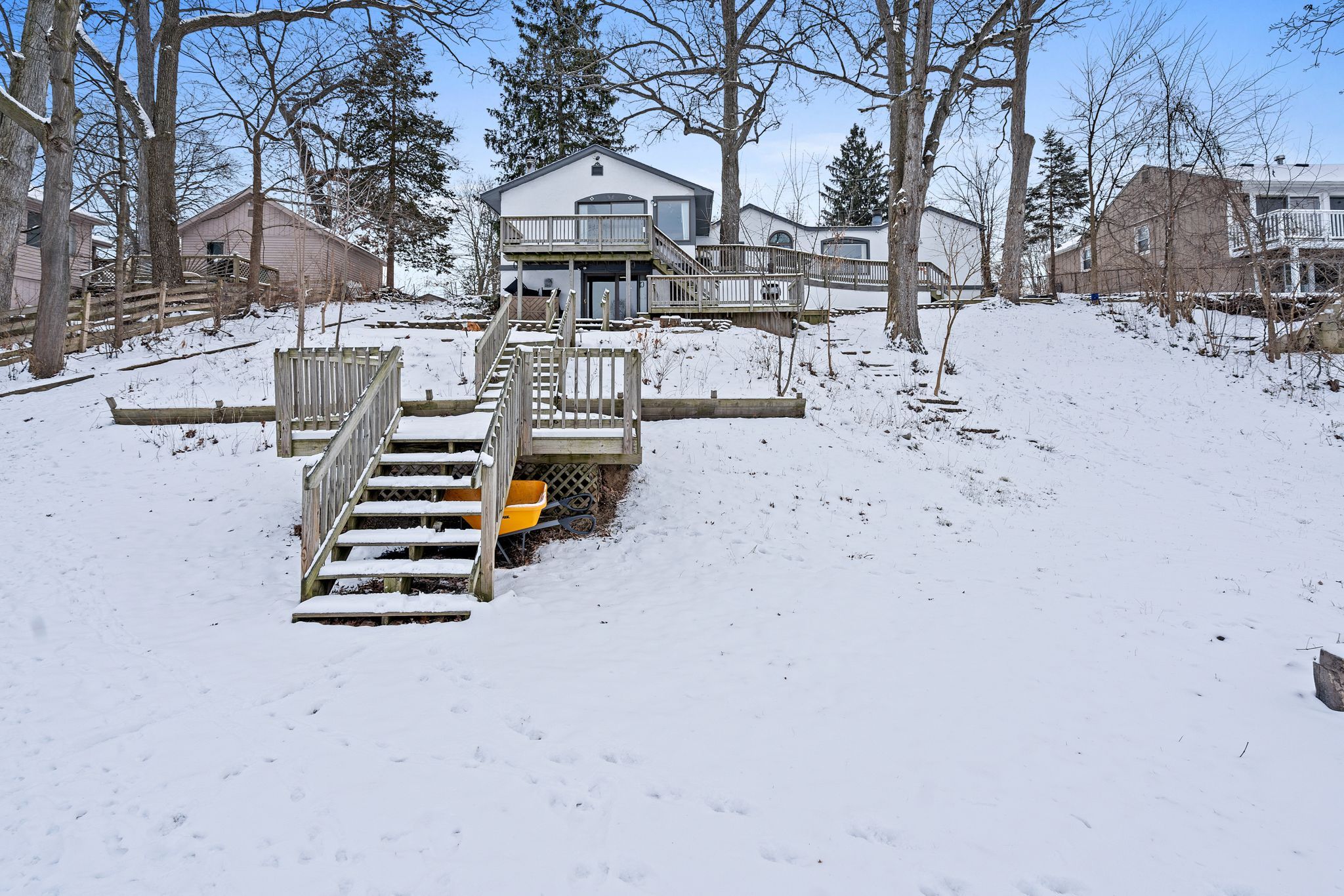 1726 W OAKLEY PARK Road