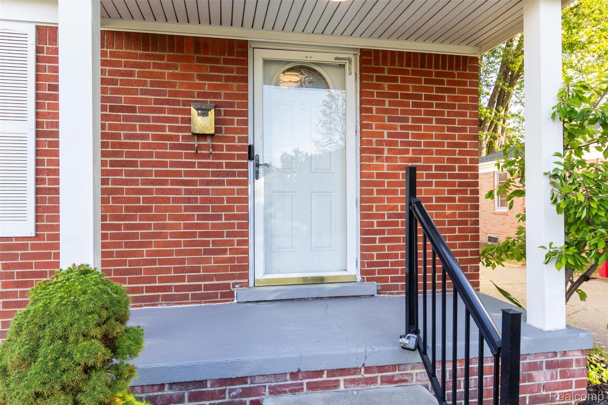 8235 Mackay Court