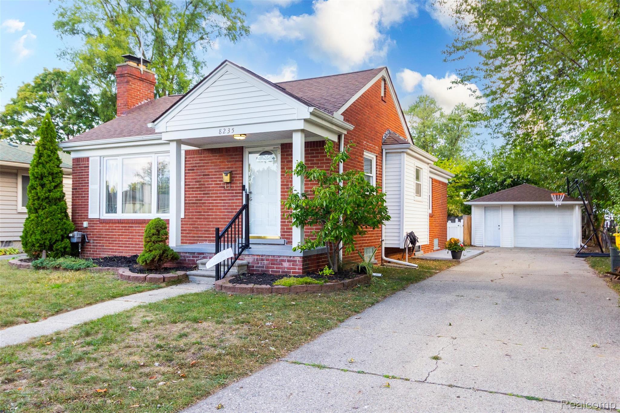 8235 Mackay Court