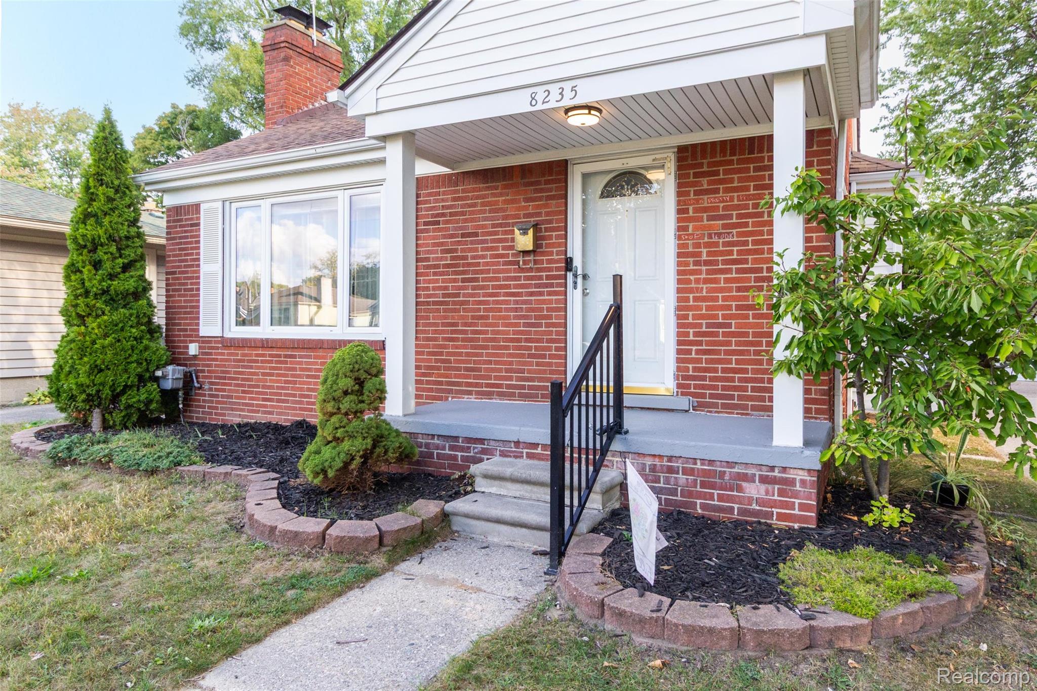 8235 Mackay Court