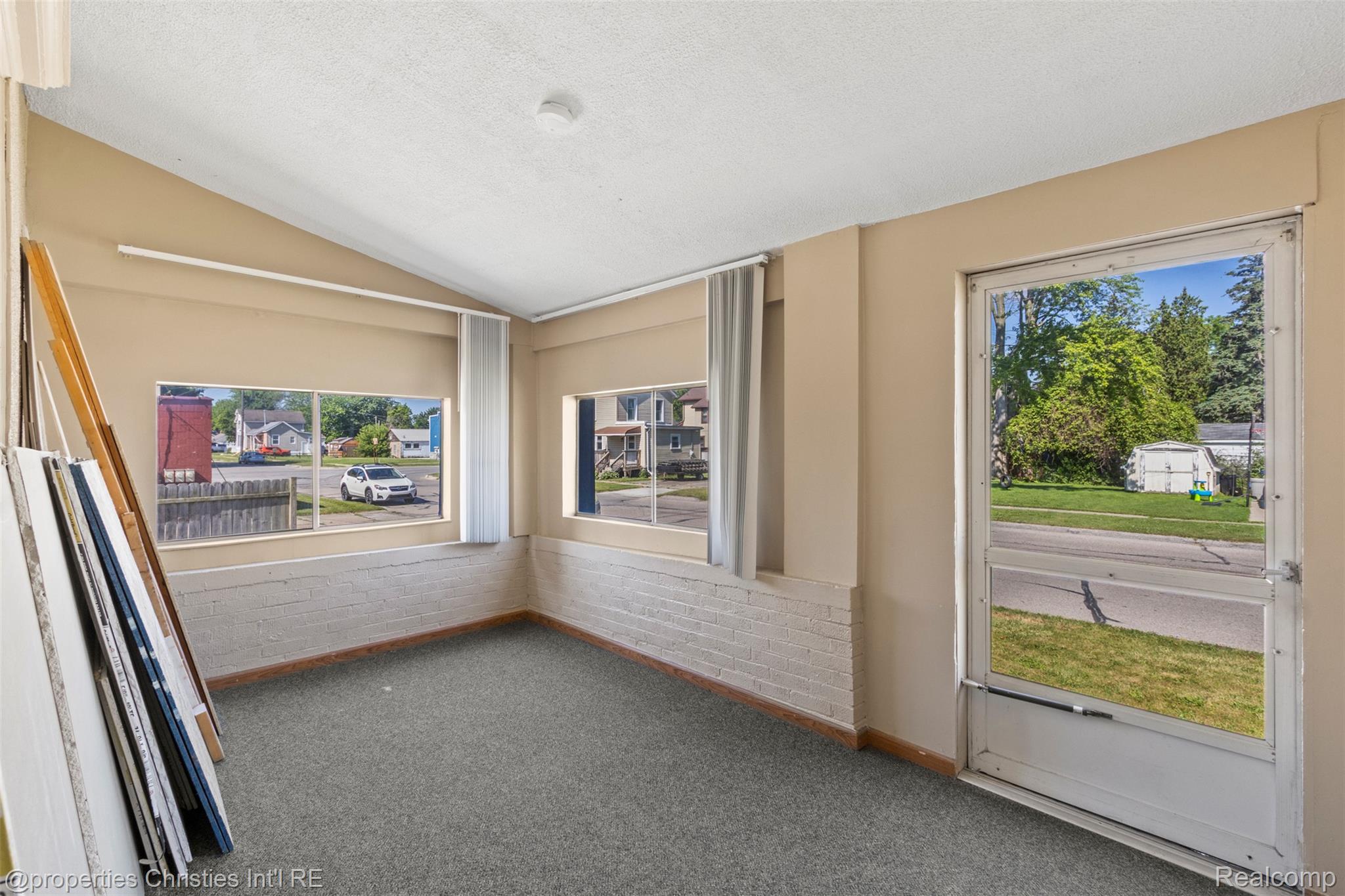 128 N Mary Street