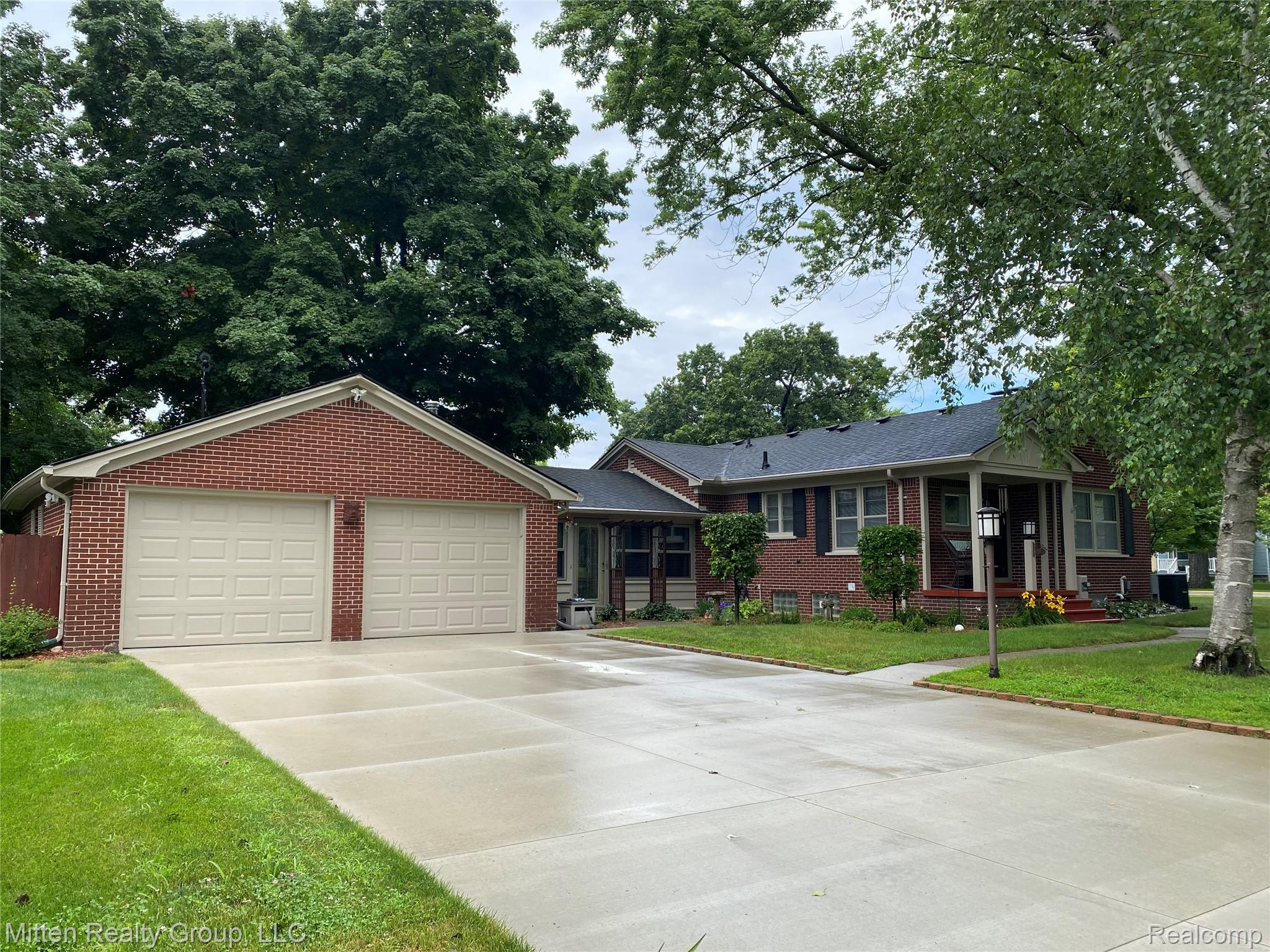 41079 E Ann Arbor Trail