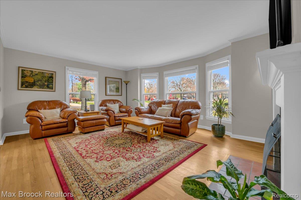 18560 Wiltshire Boulevard