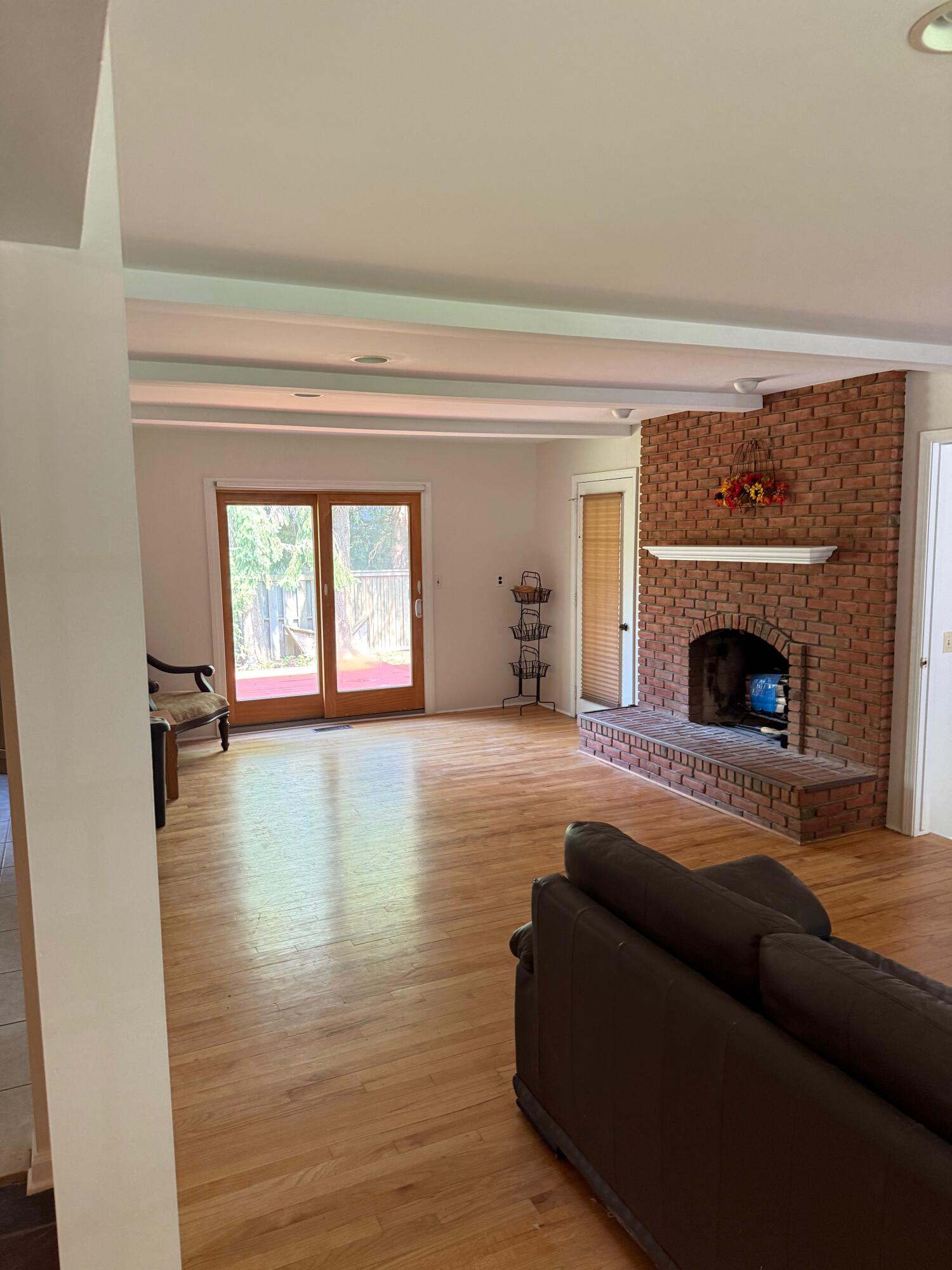 3925 Waldenwood Drive
