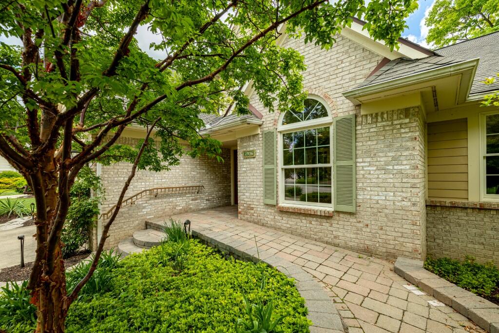 4936 Ravine Court