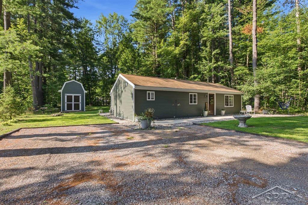 573 W Lemke Lane