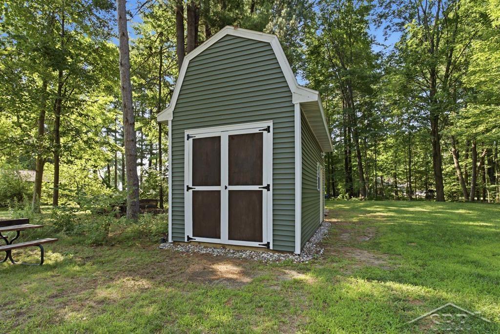573 W Lemke Lane