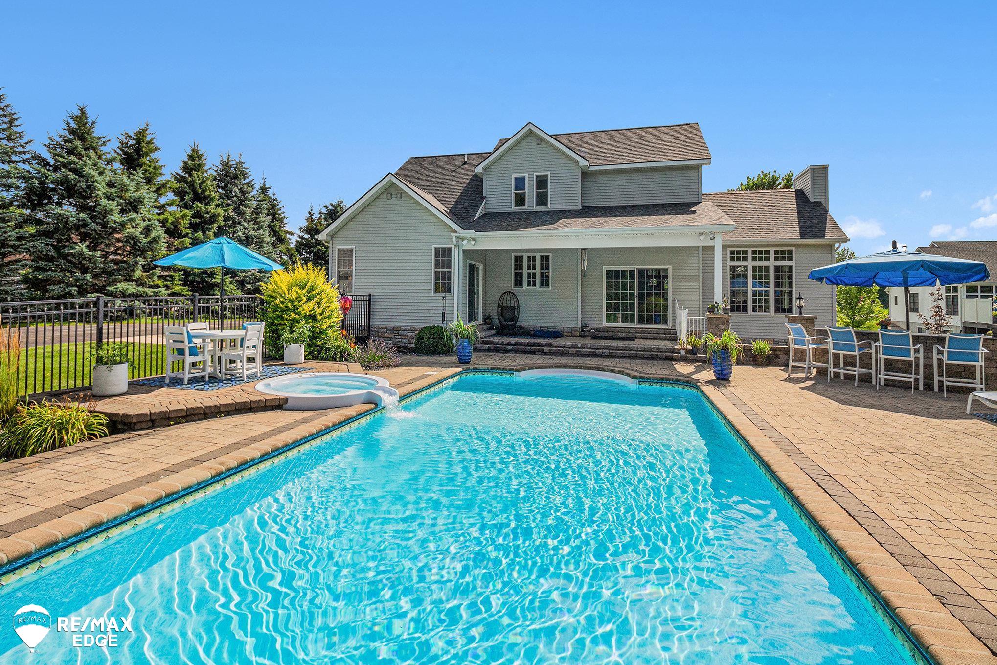 1077 Christine Drive