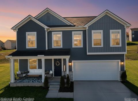 333 Saddleback Court White Lake Charter Township MI 48386