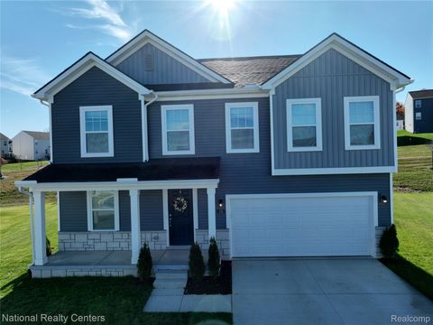 333 Saddleback Court White Lake Charter Township MI 48386