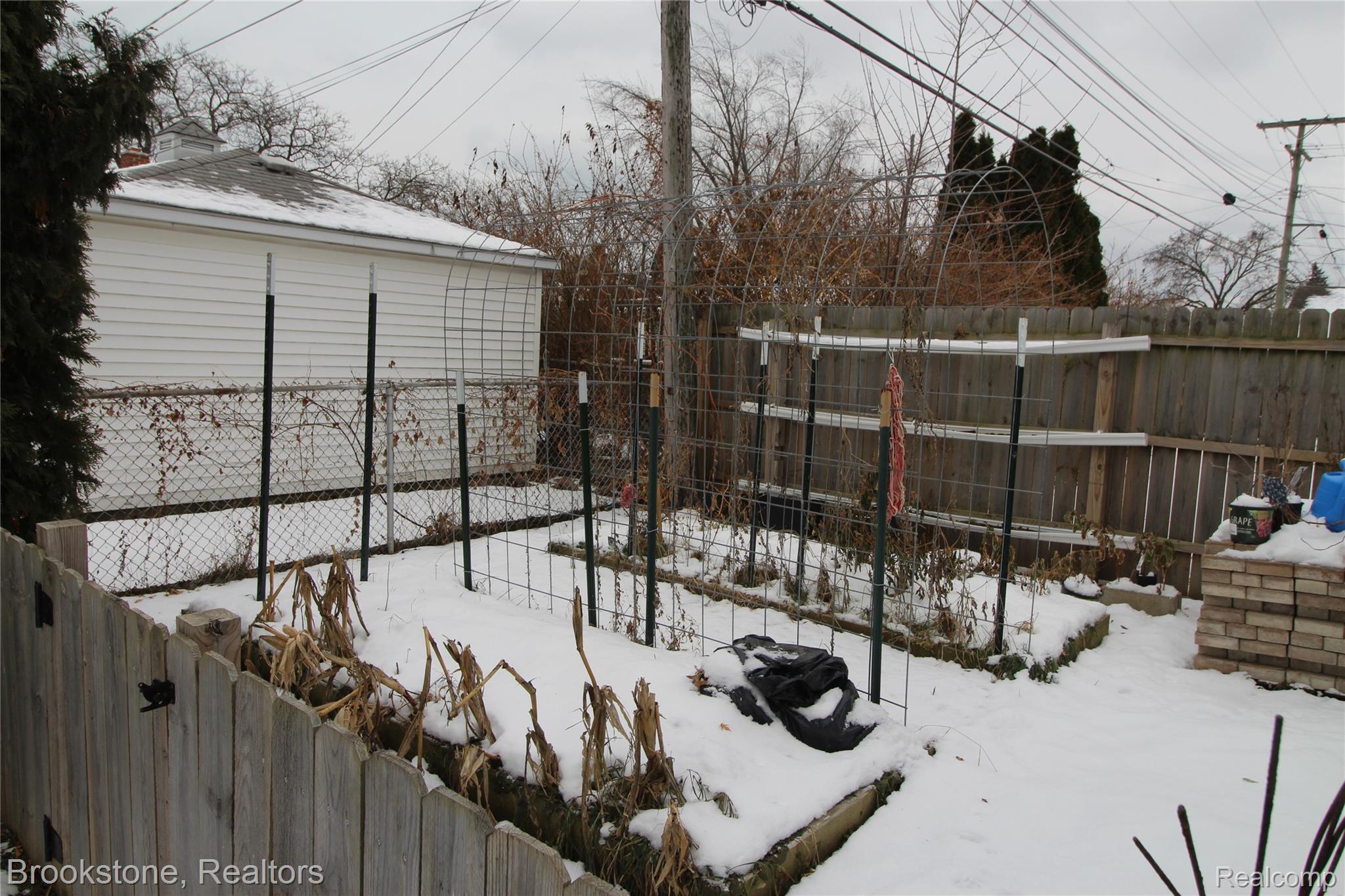 24524 Johnston Avenue