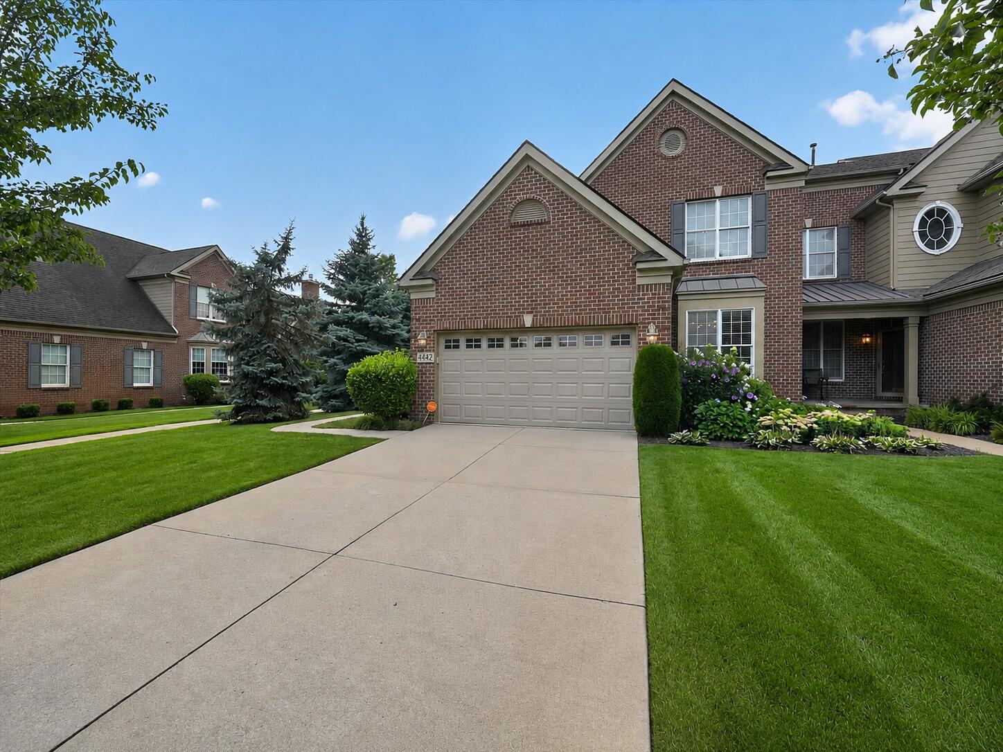 44742 Broadmoor Circle N